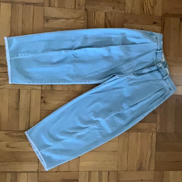 Pilcro Letterpress Wideleg Cropped Denim pants - Picture 2 of 9